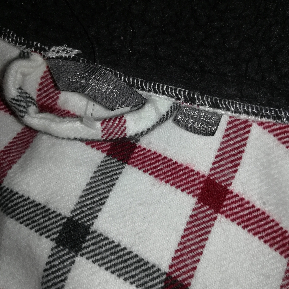 Artemis Robe Collection Plaid 100% Acrylic - Picture 7 of 8